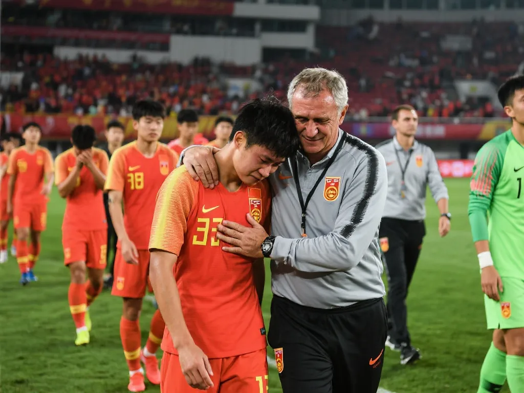 与裁判交流